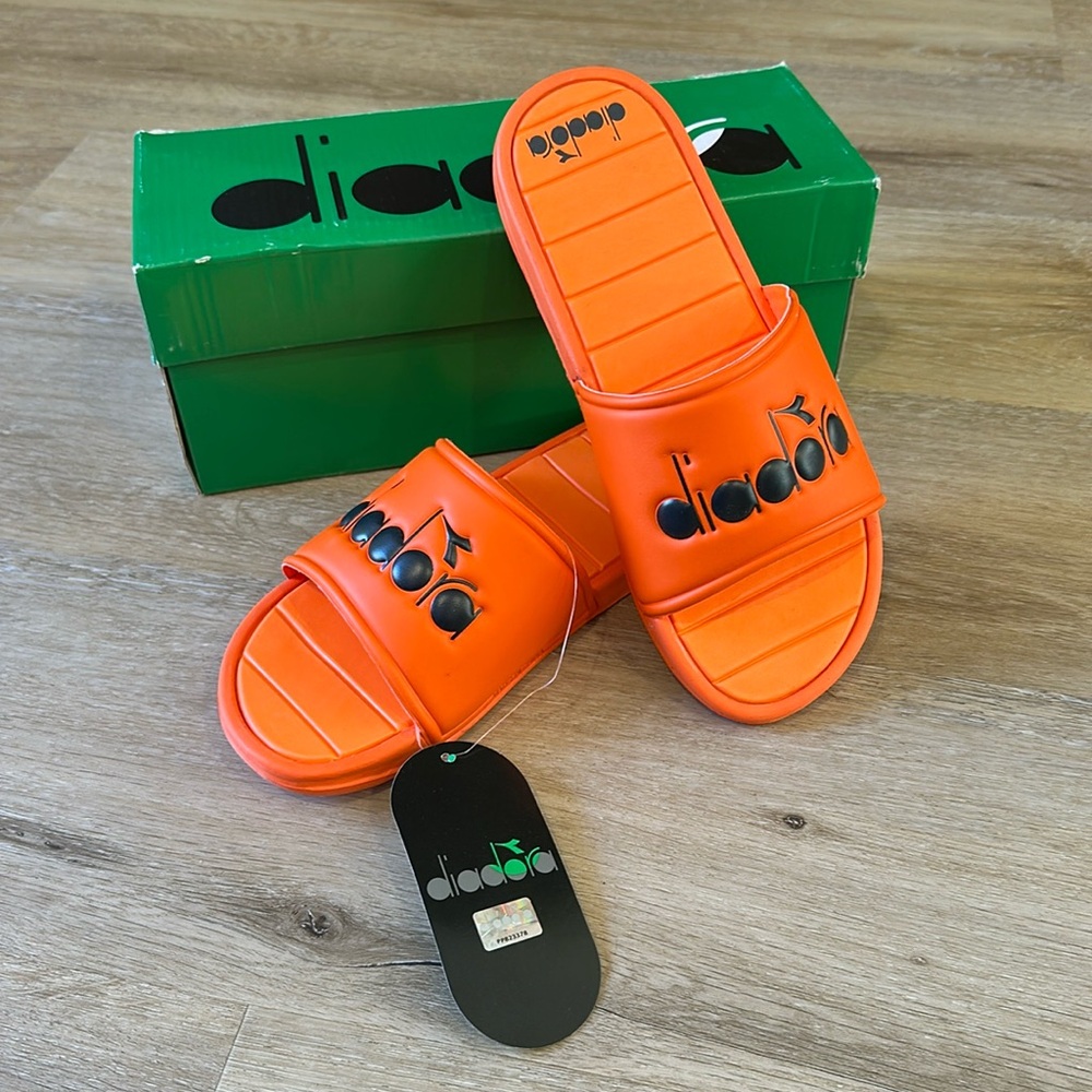 NWT Diadora Serifos Plus Slides/Sandals Orange, Size 6 Men’s/Size 8 Women’s